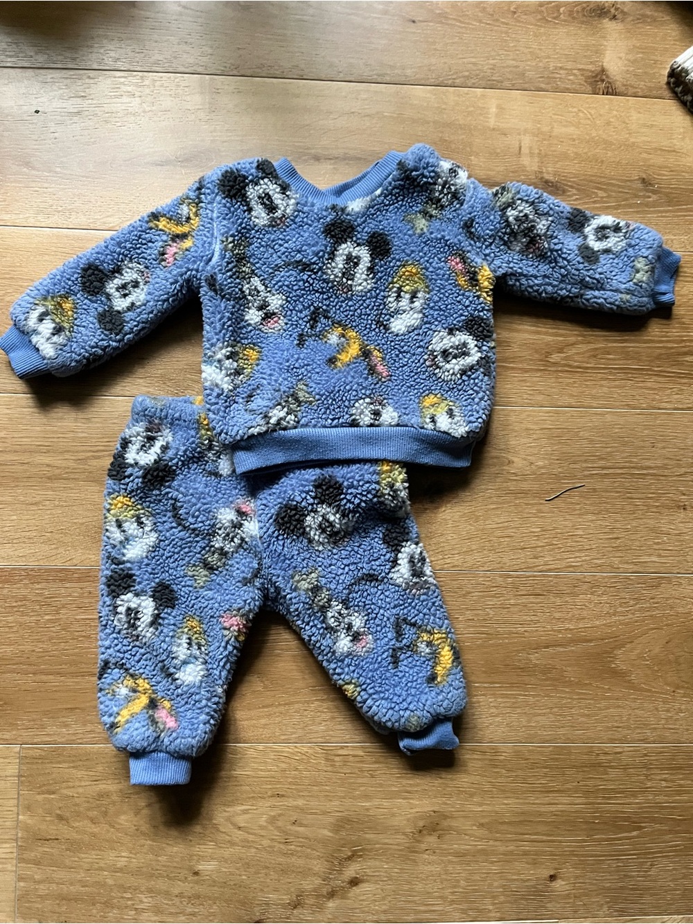 3-6 mos Sherpa Disney Blue Fuzzy Mickey & Friends Plush Set